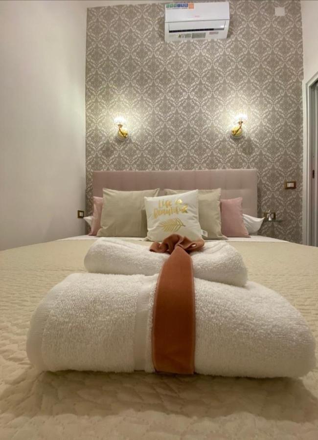Domus Leone Tre Bed & Breakfast Napoli Dış mekan fotoğraf